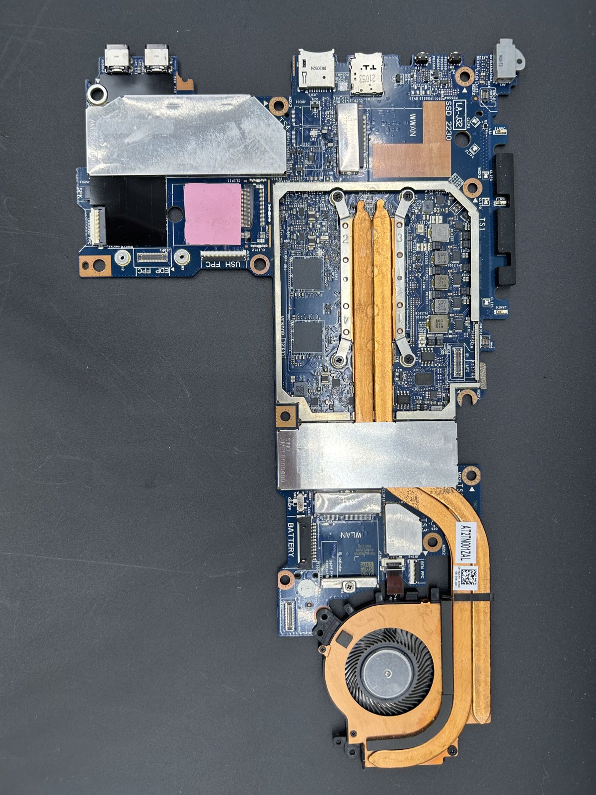 Dell Latitude 7210 2-in-1 i7-10610U 16GB Motherboard 9XR7X Damaged M.2 *READ* — photo 2