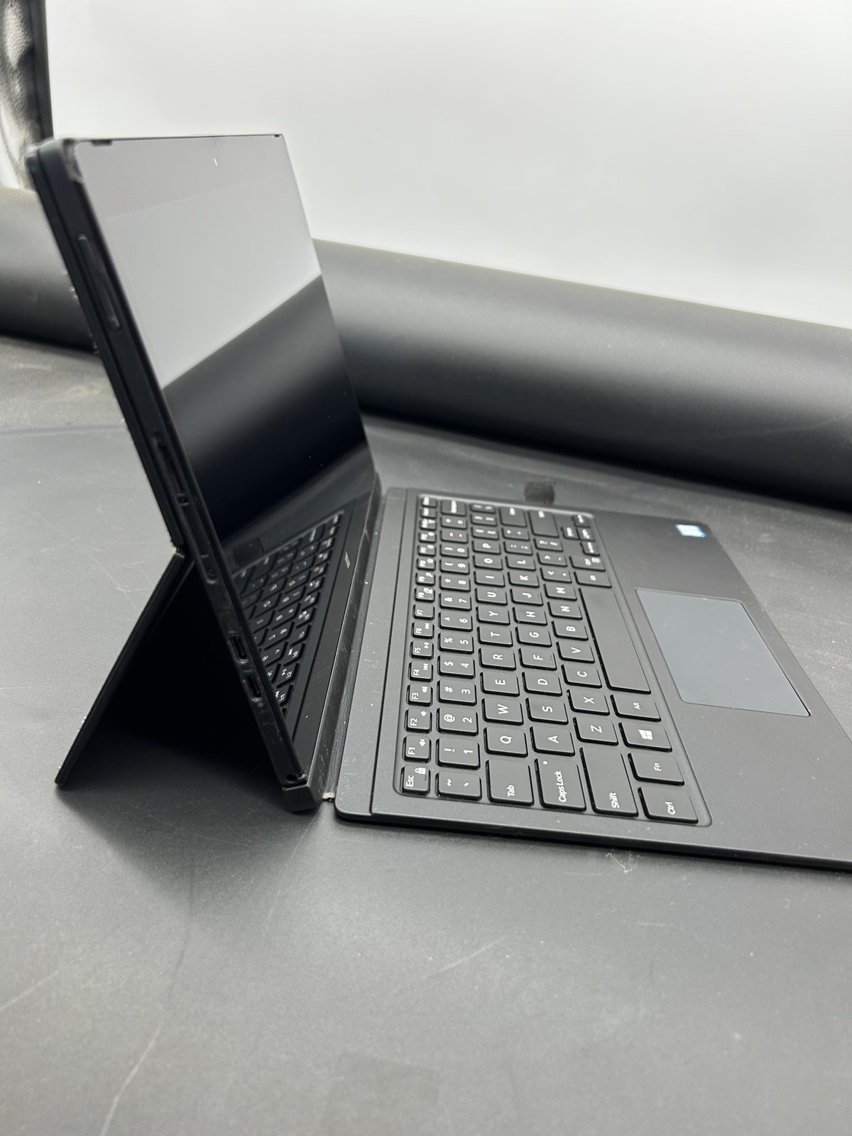 Dell Latitude 7275 2-in-1 12.5in FHD Touch M5-6Y57 8GB 256GB SSD Win11 +Keyboard