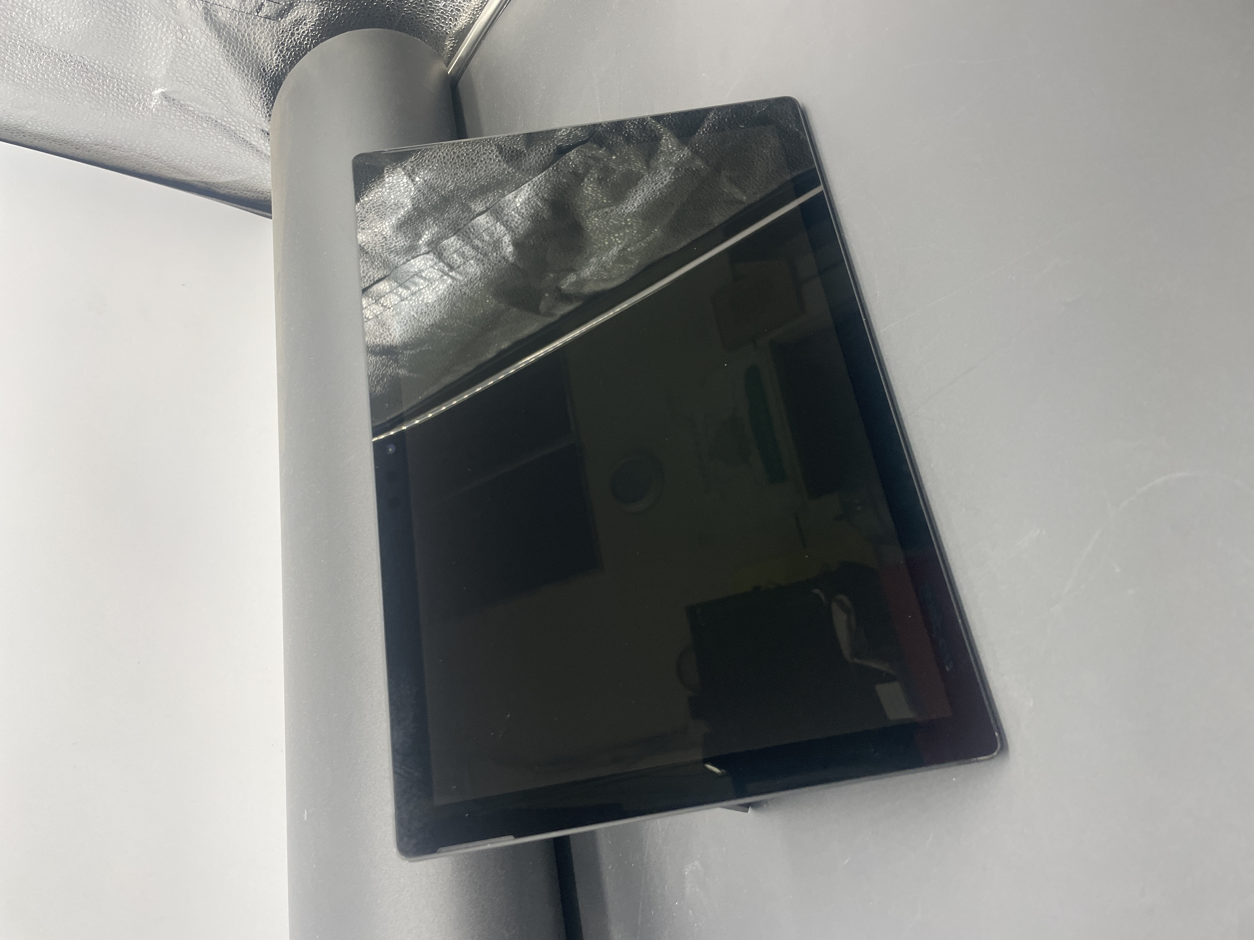 Microsoft Surface Pro 6 i5-8250 8GB RAM 256GB SSD-BLACK - READ