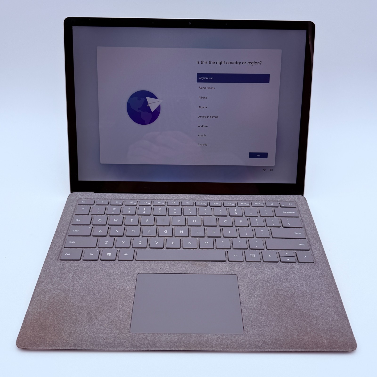 Microsoft Surface Laptop 2 1769 13.5" i7-8650U 16GB 512GB SSD Win11