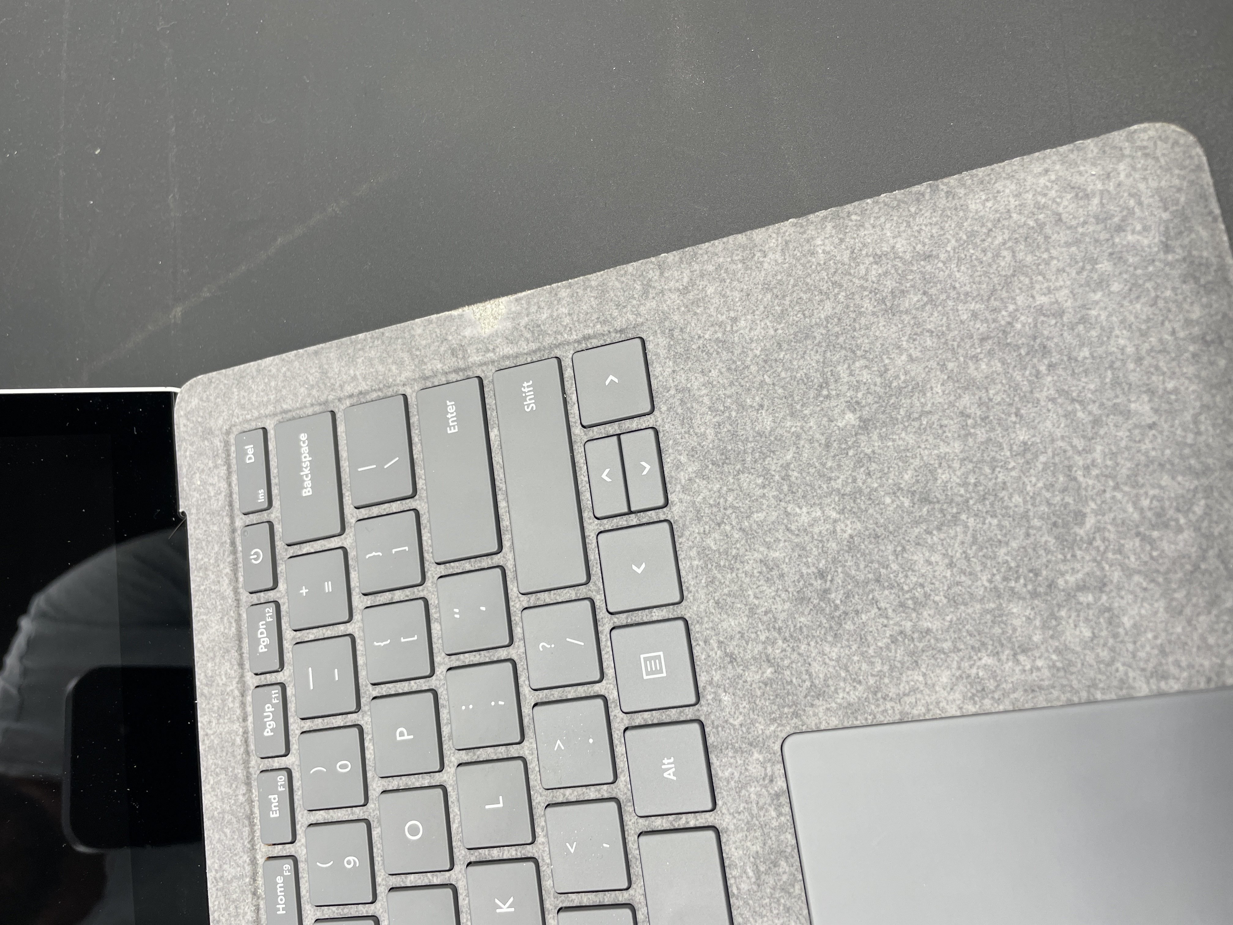 Microsoft Surface Laptop 3 - 13.5" - i5- 8GB RAM - 256GB SSD - ( WEAR & TEAR ) — photo 3
