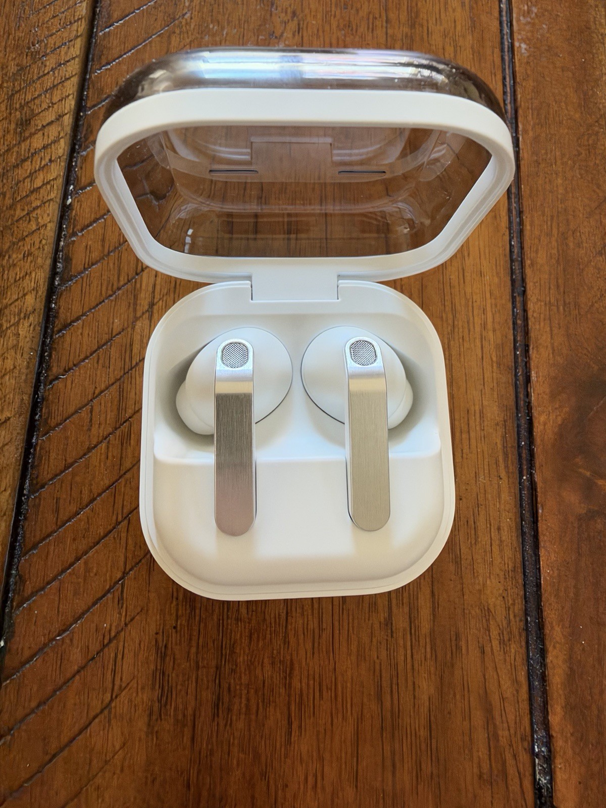 Samsung Galaxy Buds4 Pro SM-R640 Wireless Bluetooth Earbuds - White — photo 3