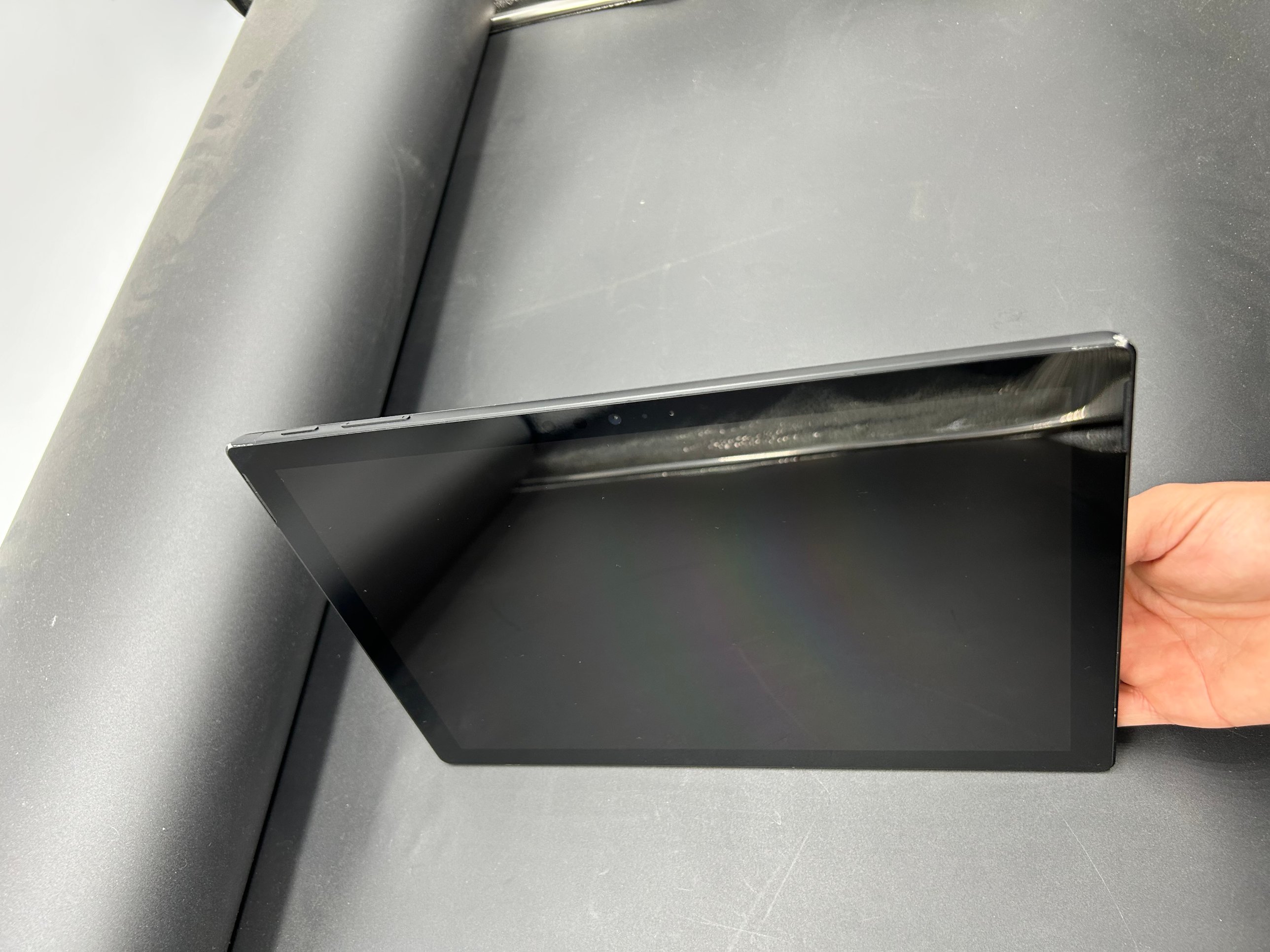 Microsoft Surface Pro 6 12.3in i7-8650U 16GB 512GB SSD Black W11 Chipped Corners — photo 5