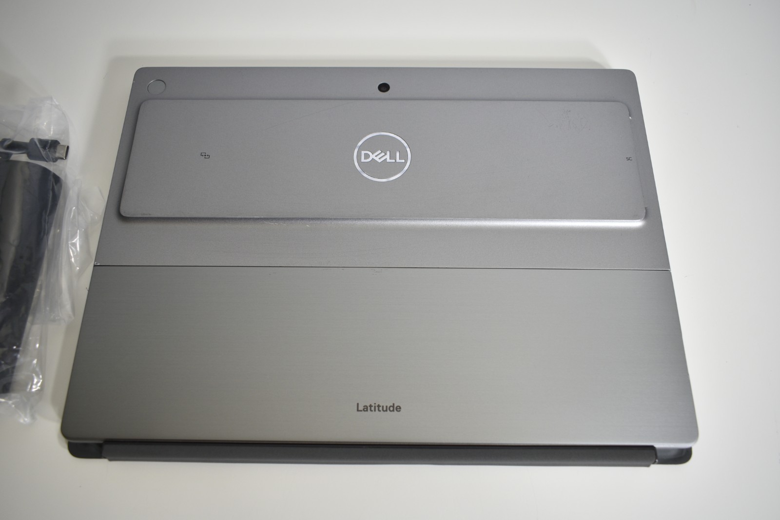 Dell Latitude 7320 Detachable Intel Core i5 8GB Ram 256GB SSD + Keyboard — photo 2