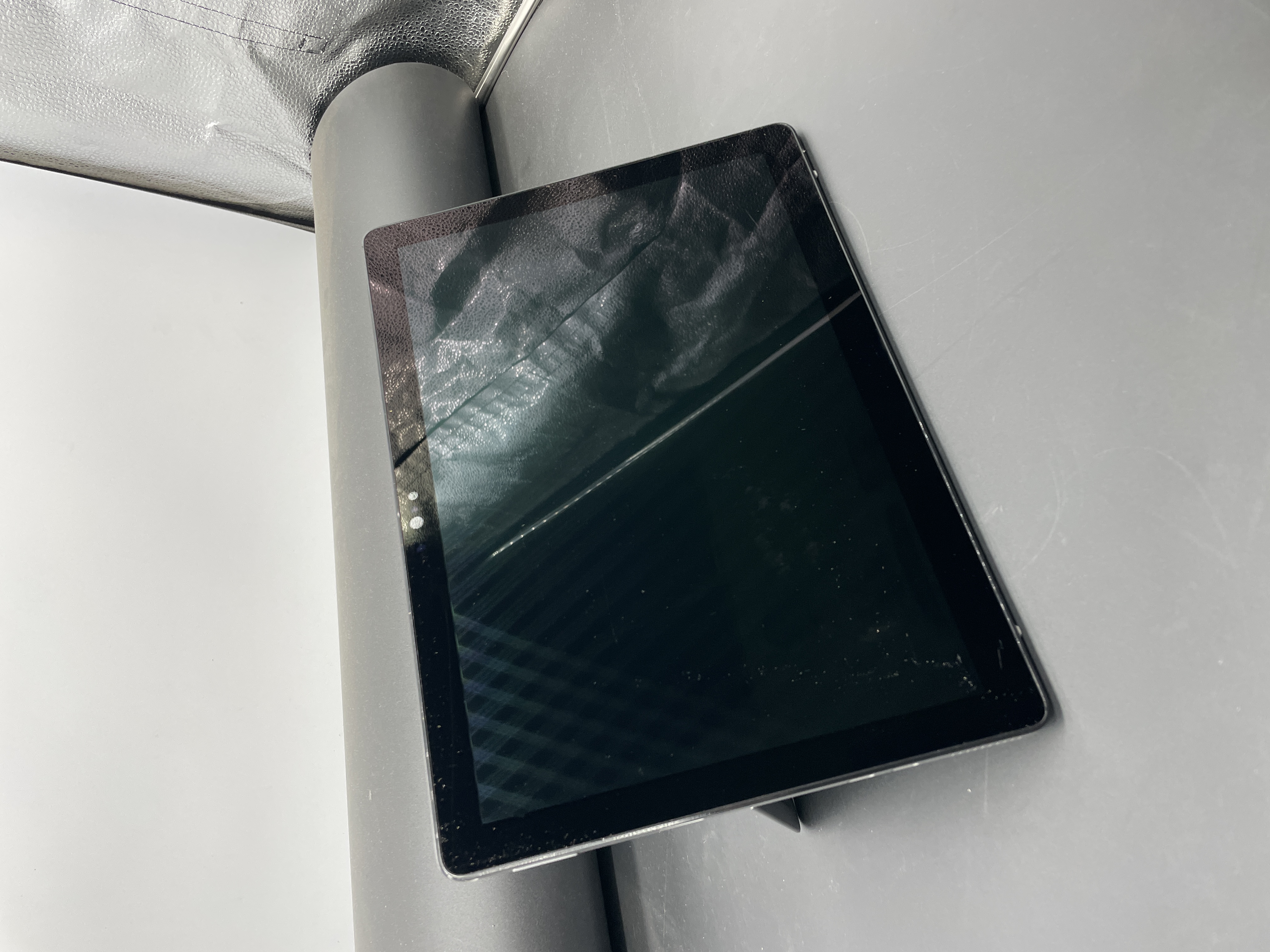 Dell Latitude 7200 2-in-1 12.3" FHD Touch Intel Core i7-8665U 8GB RAM 256GB SSD — photo 2