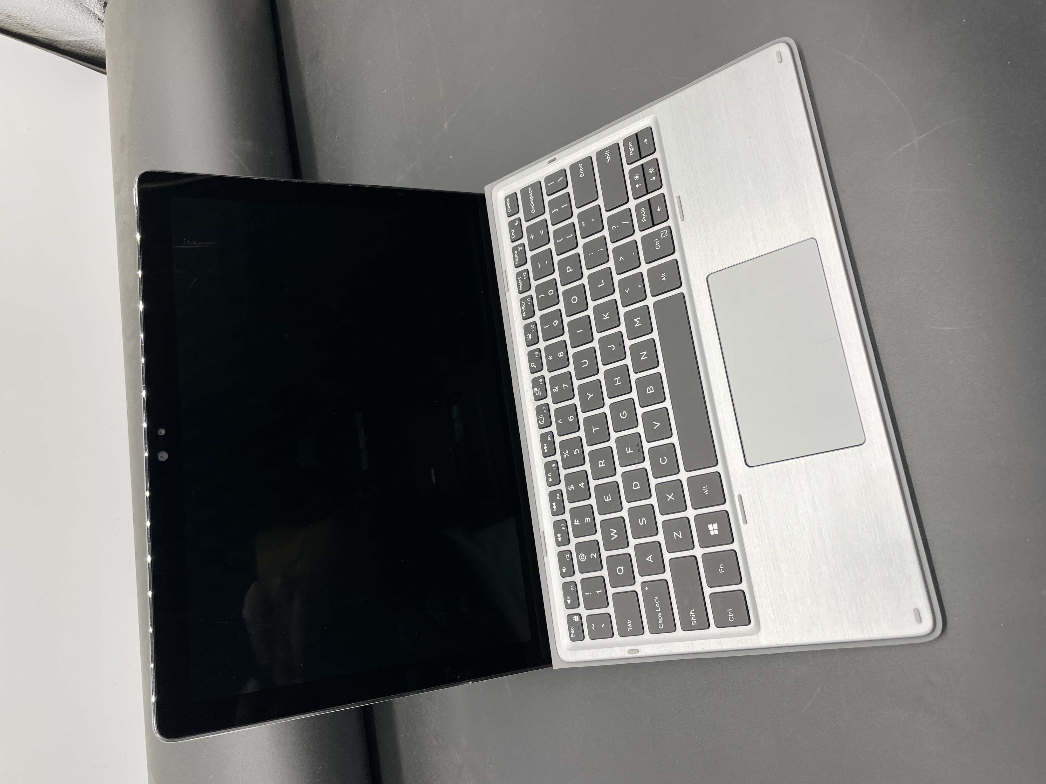 Dell Latitude 7200 2-in-1 12.3" FHD Touch  i7-8665U 16GB RAM 256GB SSD W KEY — photo 2