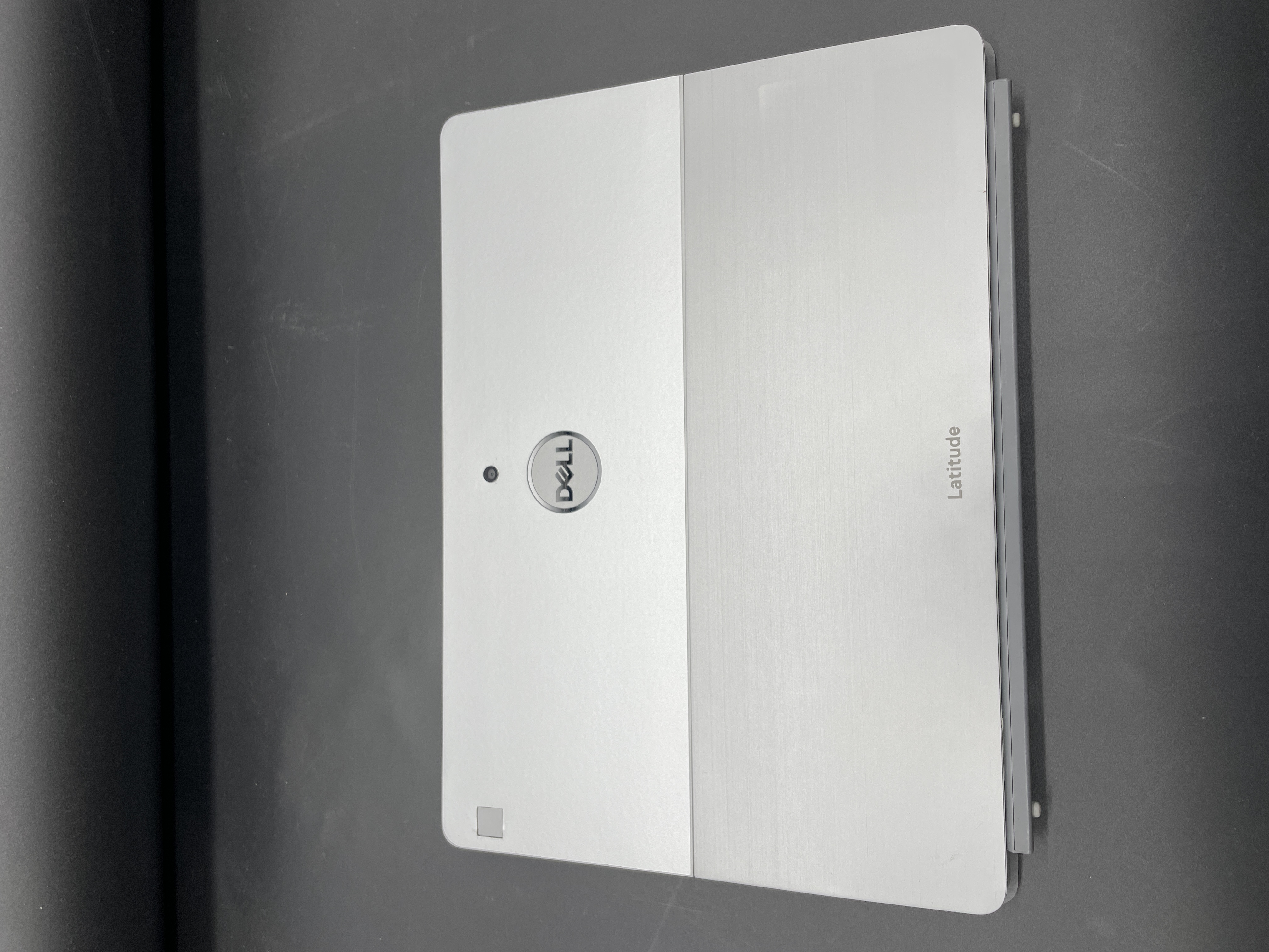 Dell Latitude 7200 2-in-1 12.3" FHD Touch  i7-8665U 16GB RAM 256GB SSD W KEY — photo 3