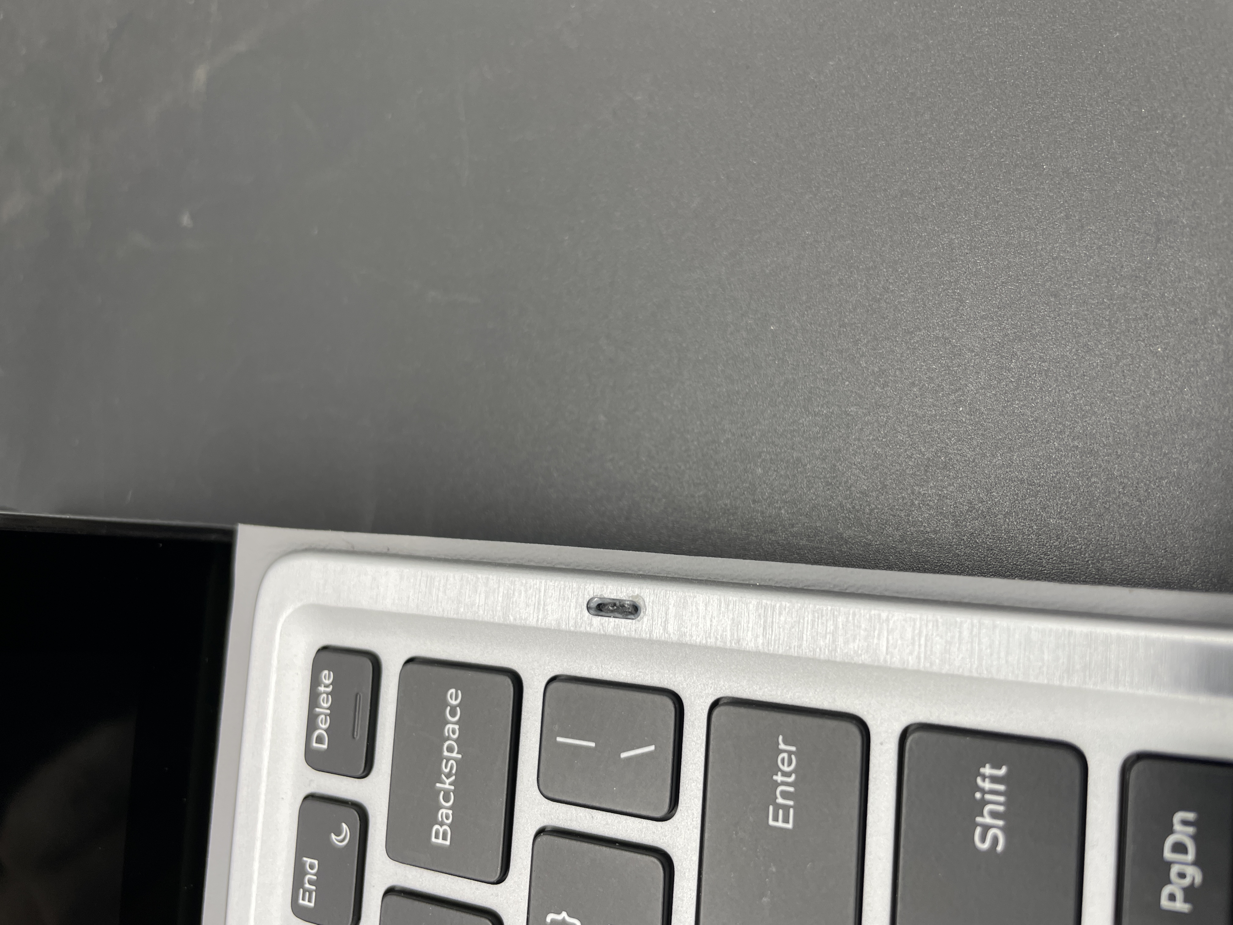 Dell Latitude 7200 2-in-1 12.3" FHD Touch  i7-8665U 16GB RAM 256GB SSD W KEY — photo 4