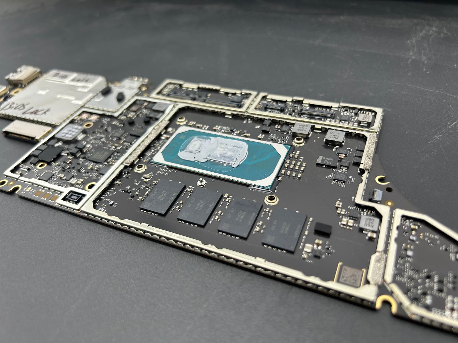 Microsoft Surface Laptop 3 13.5in i7-1065G7 16GB Motherboard BIOS Locked Parts — photo 5