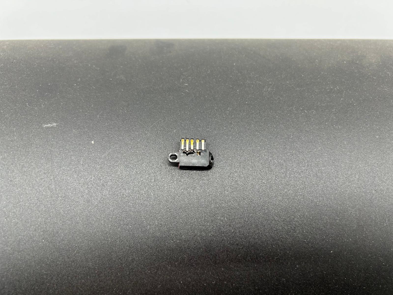 Microsoft Surface Laptop 3 13.5in Headphone Audio Jack 3.5mm Port Genuine OEM — photo 5