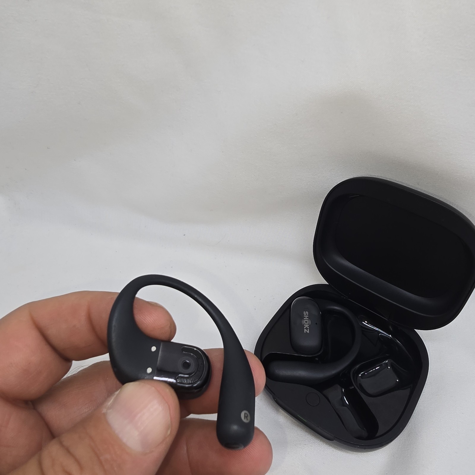 Shokz OpenFit 2+ Plus Open Ear True Wireless Earbuds Black - (T921) — photo 2