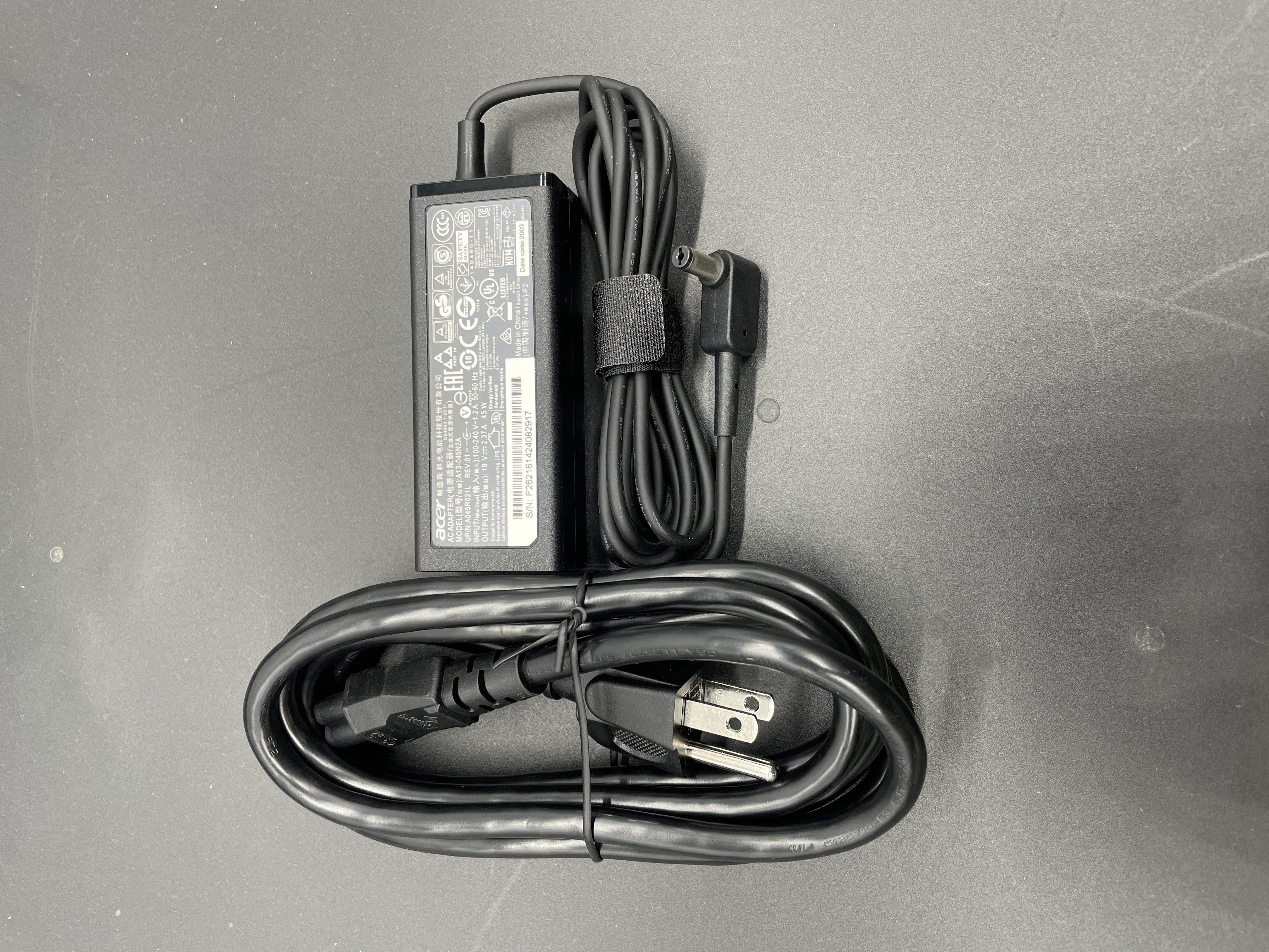 Genuine Acer Aspire E5-573-516D E5-575-5493 45W 19V Charger A045R021L 5.5mm