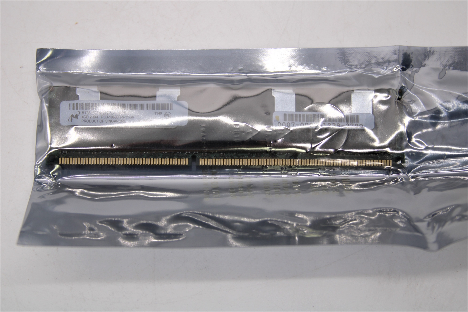 Micron 4GB DDR3 ECC RAM PC3-10600R-9-11 — photo 3