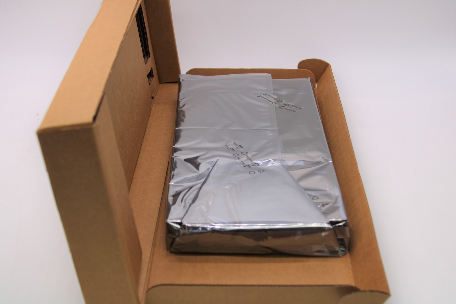 EMC VNX5600 Storage Processor 2.4GHz 110-201-005D-05 — photo 3