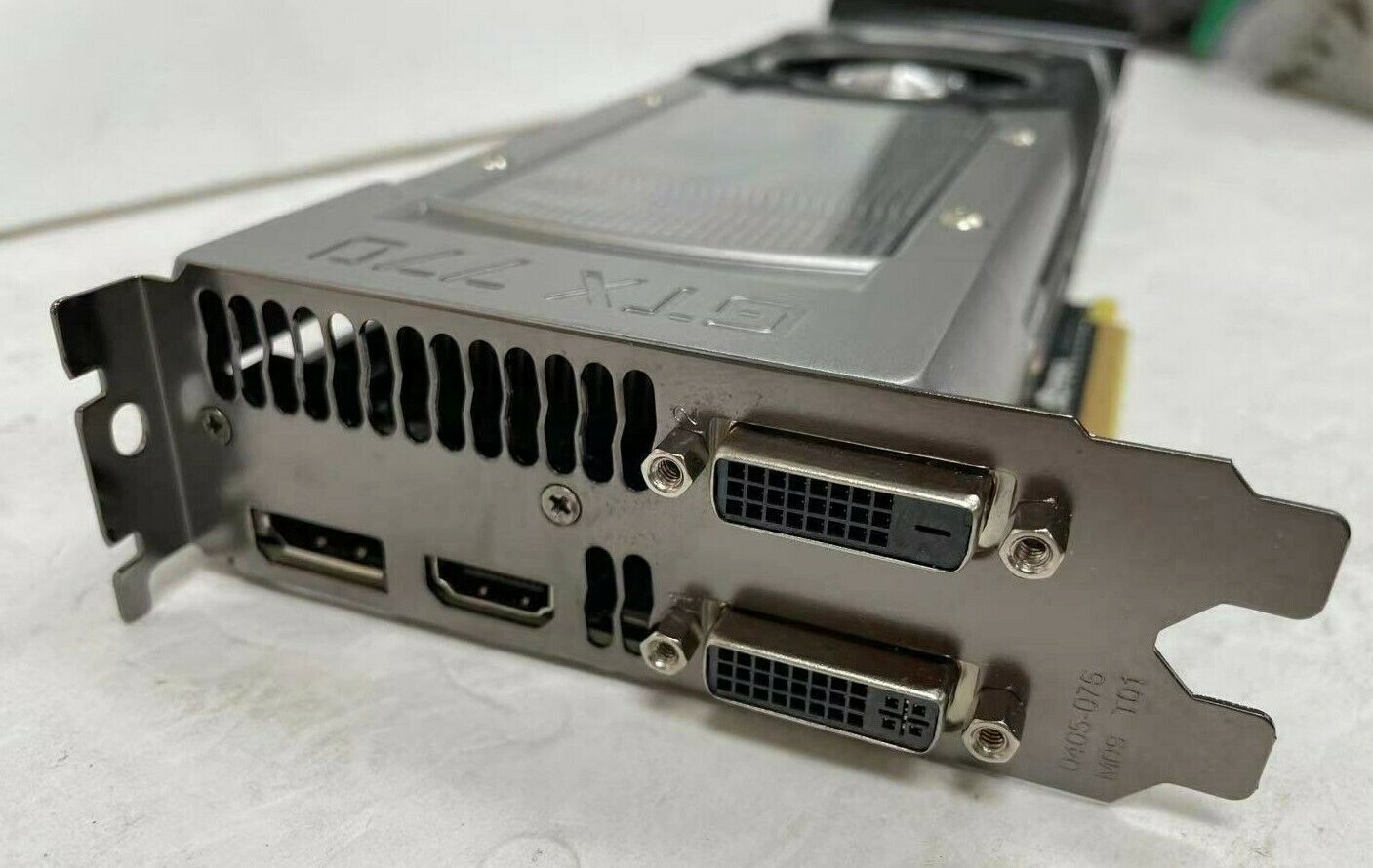 Dell GeForce GTX 770 Founders Edition 2GB 384-bit GDDR5 PCI Express 3.0 0CRVMW — photo 4