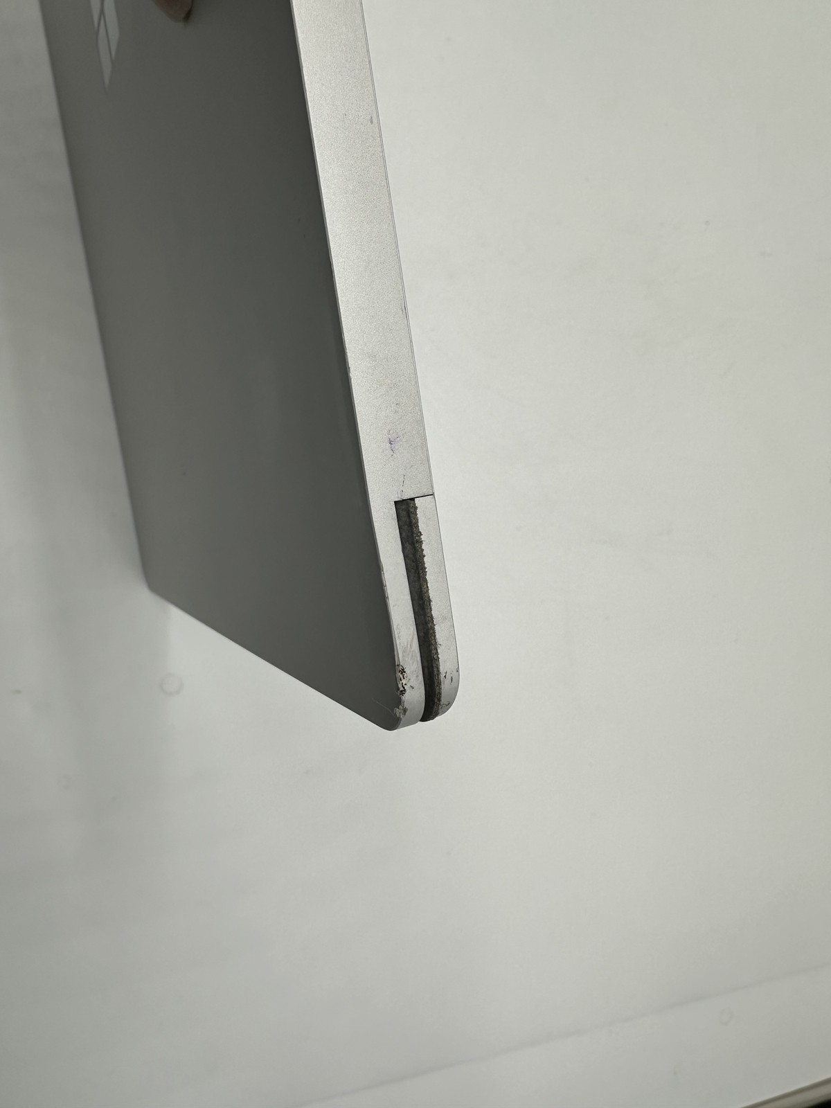 Microsoft Surface Laptop 2 13.5inch Touch i7-8650U 16GB RAM 512GB GRADE C — photo 3