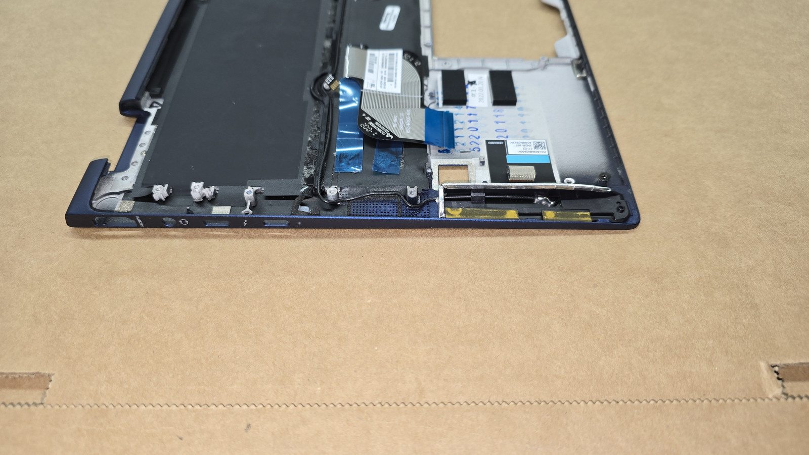 HP Elite Dragonfly G2 Palmrest With Keyboard US With Backlight M42281-B31 — photo 4