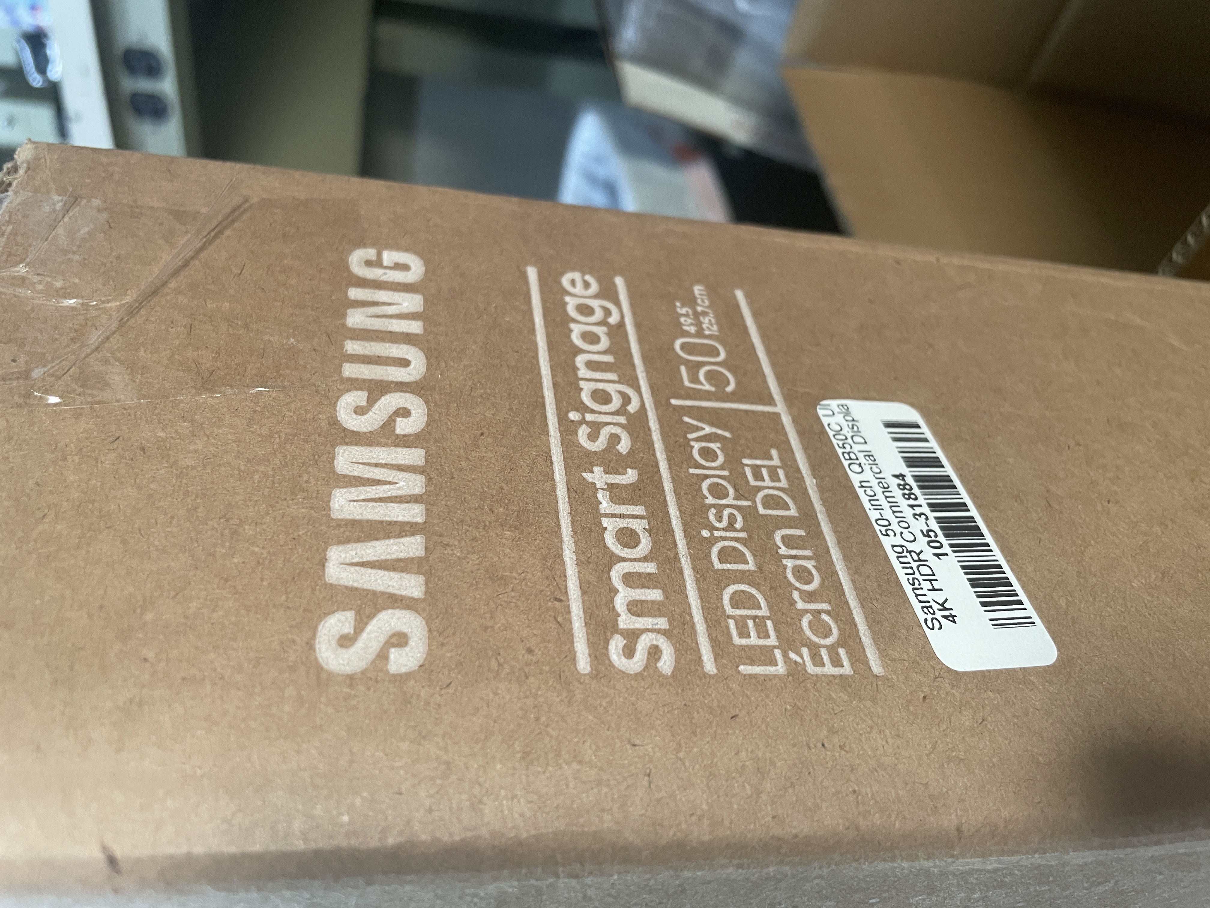SAMSUNG QB50C 50" UHD 4K LED HDR Commercial Smart Signage Monitor — photo 3