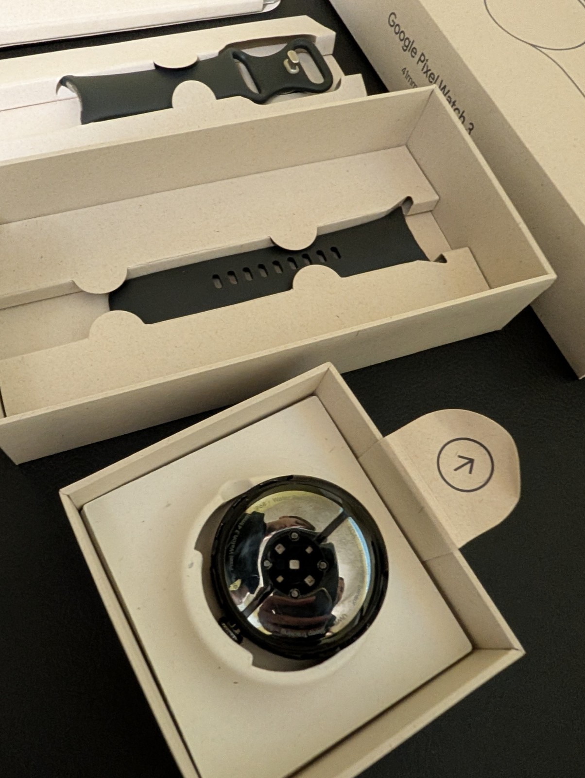 Google Pixel Watch 3 WiFi 41mm Matte Black Aluminum Case & Obsidian Band — photo 4
