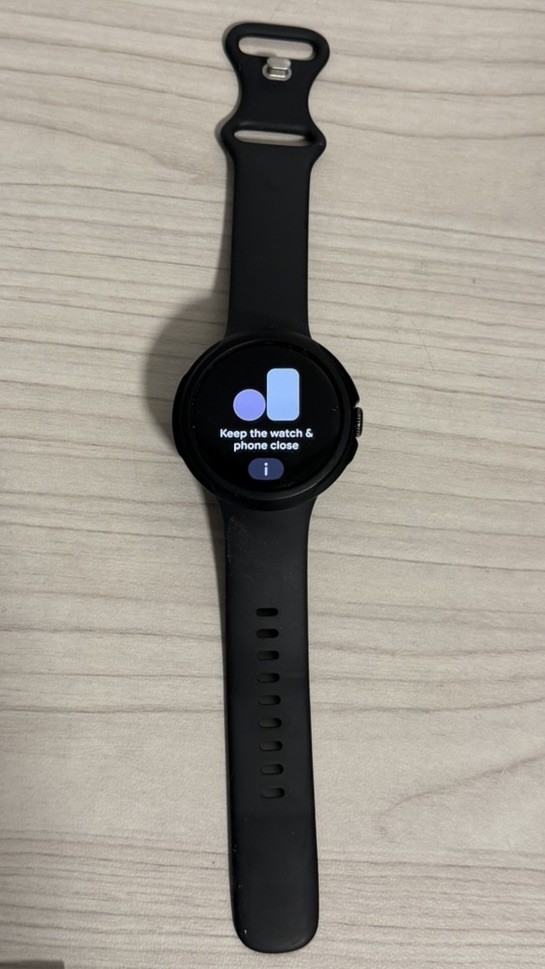 Google Pixel Watch 2 41mm Matte Black Aluminum Case With Obsidian Black Silicone — photo 3