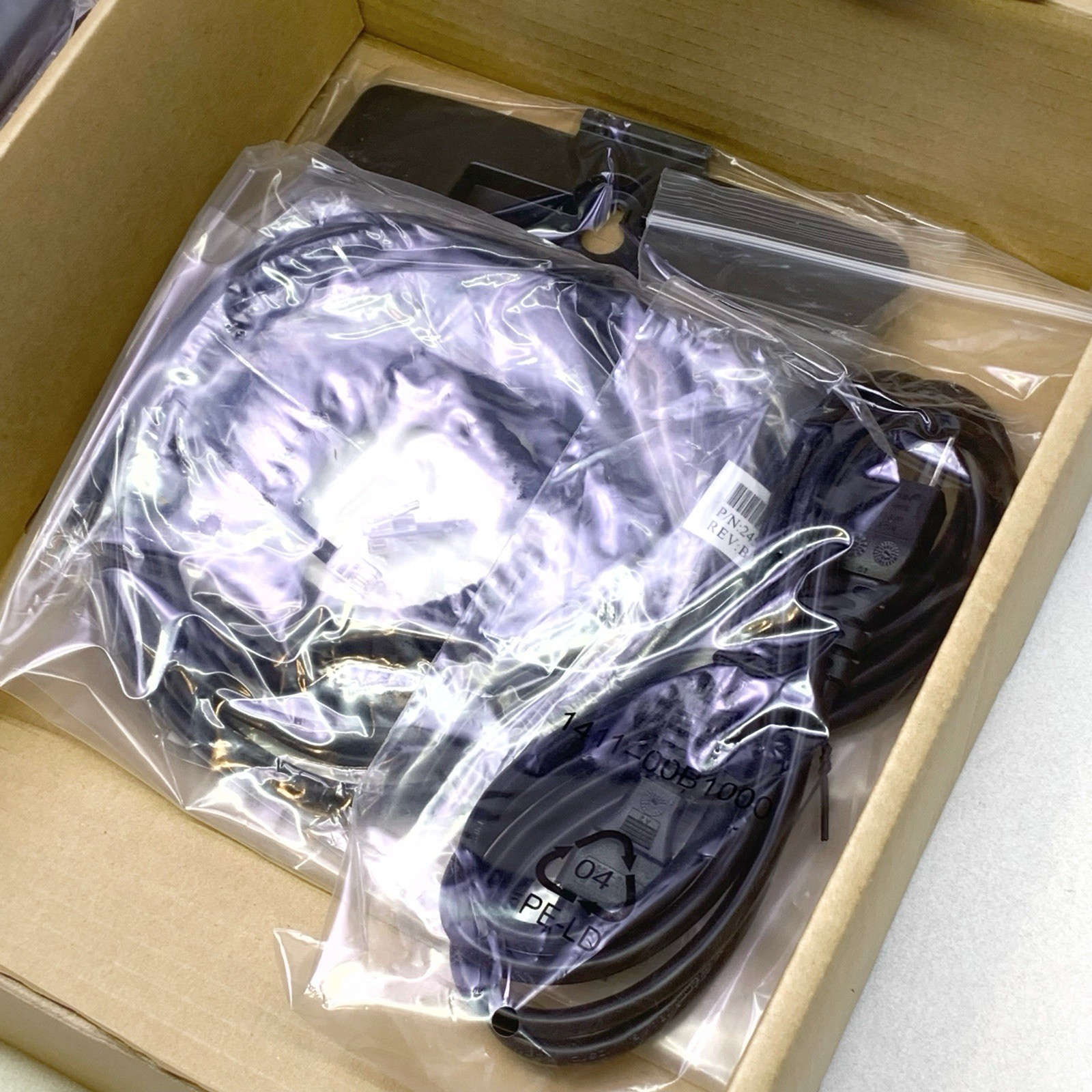 Polycom SoundPoint IP 335 VoIP Business Phone 2-Line HD Voice PoE 2200-12375-001 — photo 3