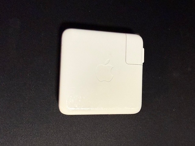 Genuine Apple 67W USB-C Charger A2518 For MacBook Pro/Air — photo 2
