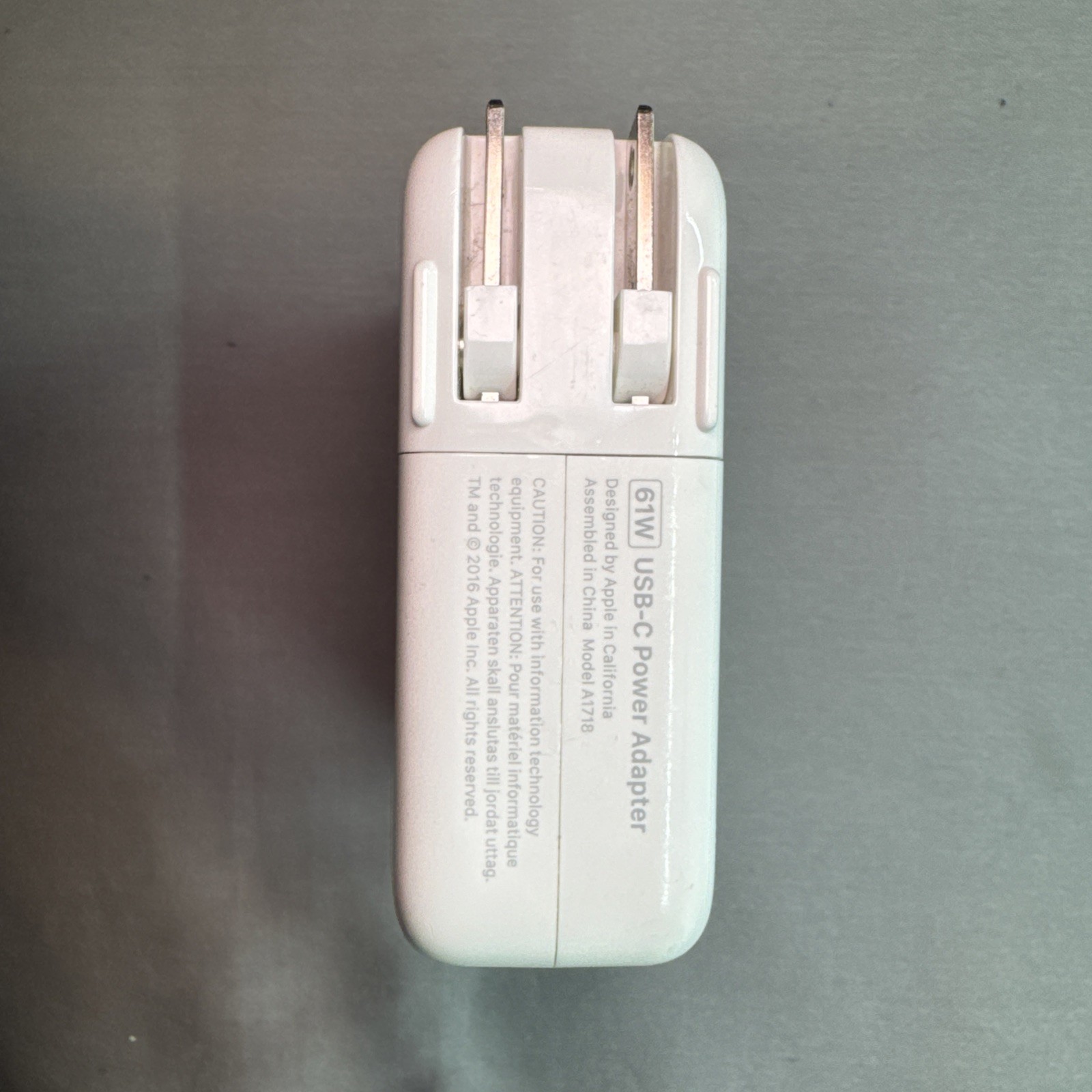 Original 61W USB-C AC Adapter Charger For Apple MacBook Pro 13" A1718 A1947 — photo 5