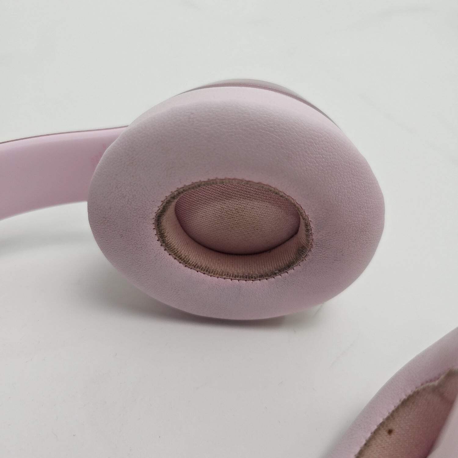 Beats Solo4 Wireless On-Ear Bluetooth Headphones Cloud Pink With Box Case — photo 4