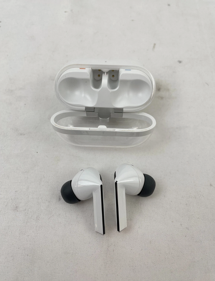 Samsung Galaxy Buds3 Pro SM-R630 Wireless Earbud Headphones - White — photo 2
