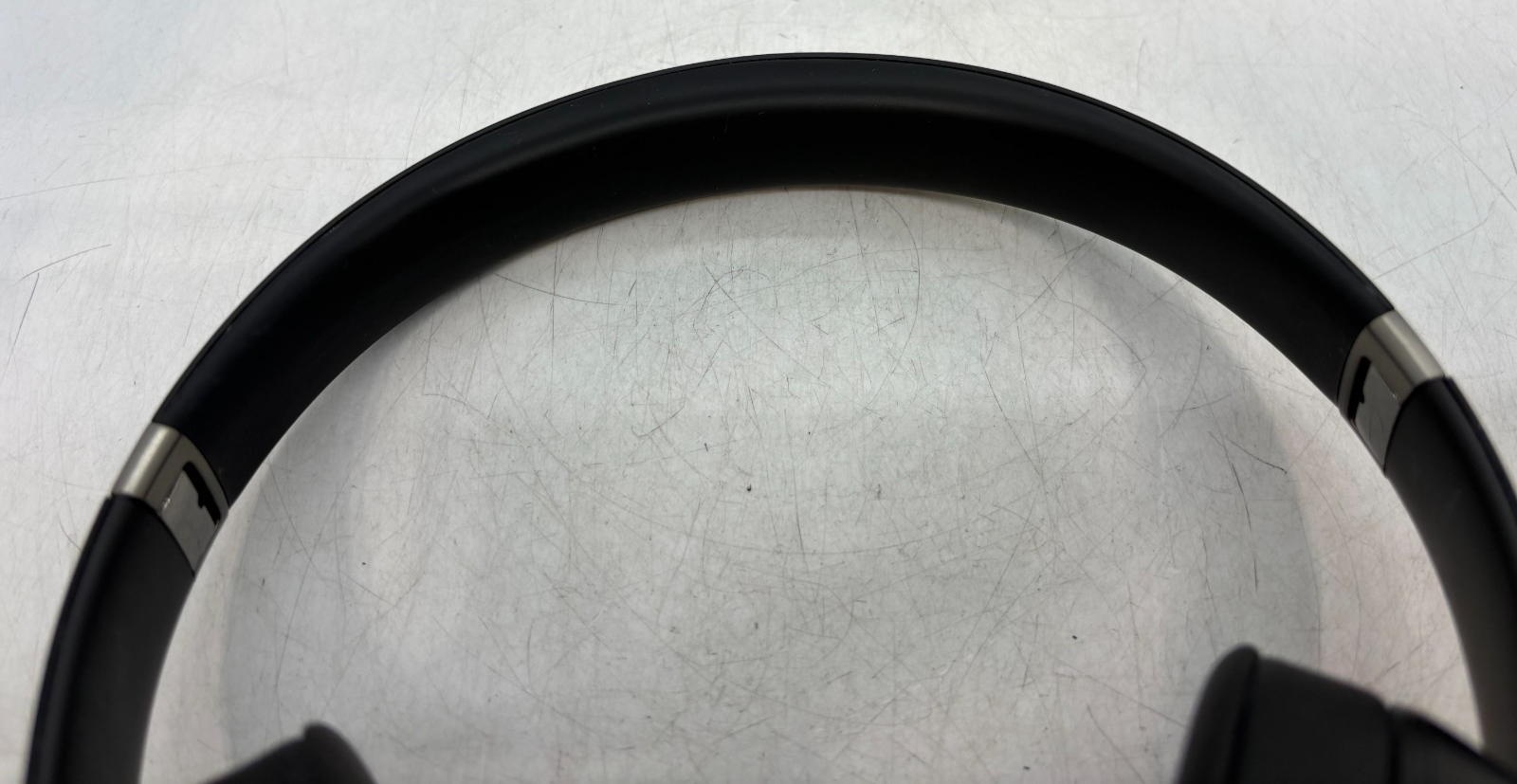 Beats Solo 4 Wireless Over-Ear Bluetooth Headphones NO CHARGER — photo 3