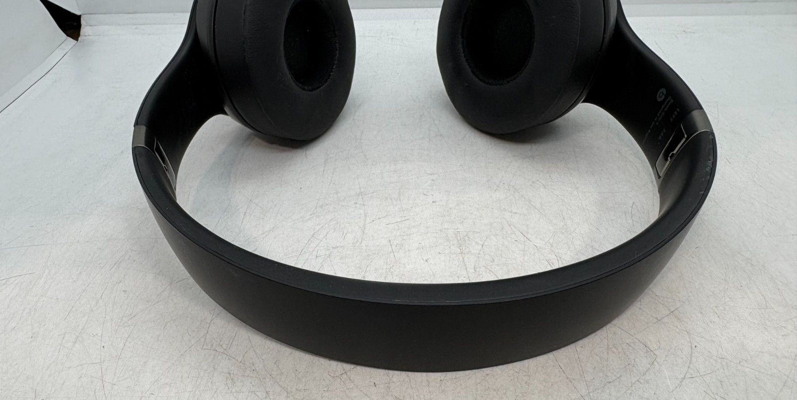 Beats Solo 4 Wireless Over-Ear Bluetooth Headphones NO CHARGER — photo 4