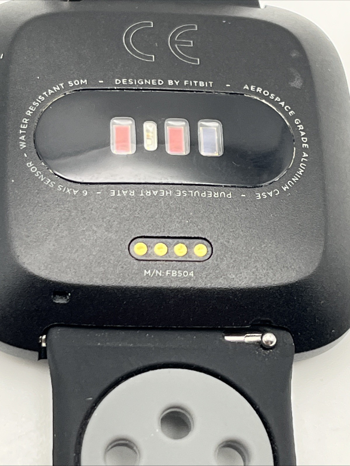 Fitbit Versa FB504 1st Gen Smartwatch Size Large — photo 5