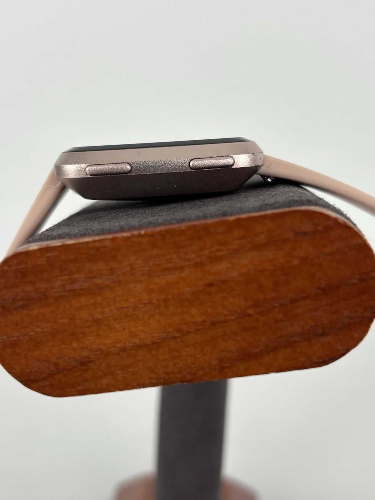 Fitbit Versa 2 Rose Gold Tone Fitness Smart Watch 2 Bands & Charger — photo 4