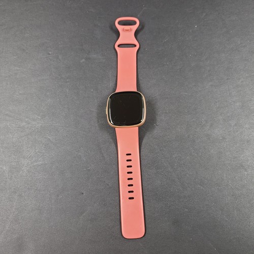 Fitbit Versa 1st GEN Fitness Activity Tracker Watch Rose Gold GRADE B