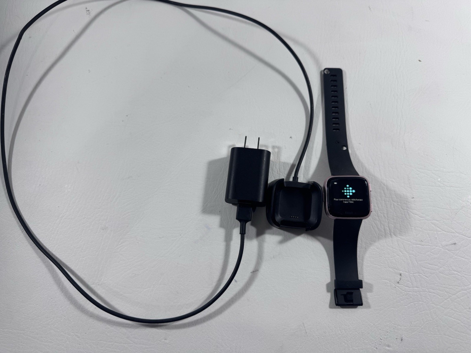 Fitbit Versa Fitness Smartwatch - Peach/Rose-Gold Aluminium FB504RGPK — photo 4