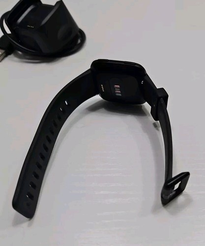 Fitbit Versa FB504 Activity Tracker Smartwatch - Black — photo 3