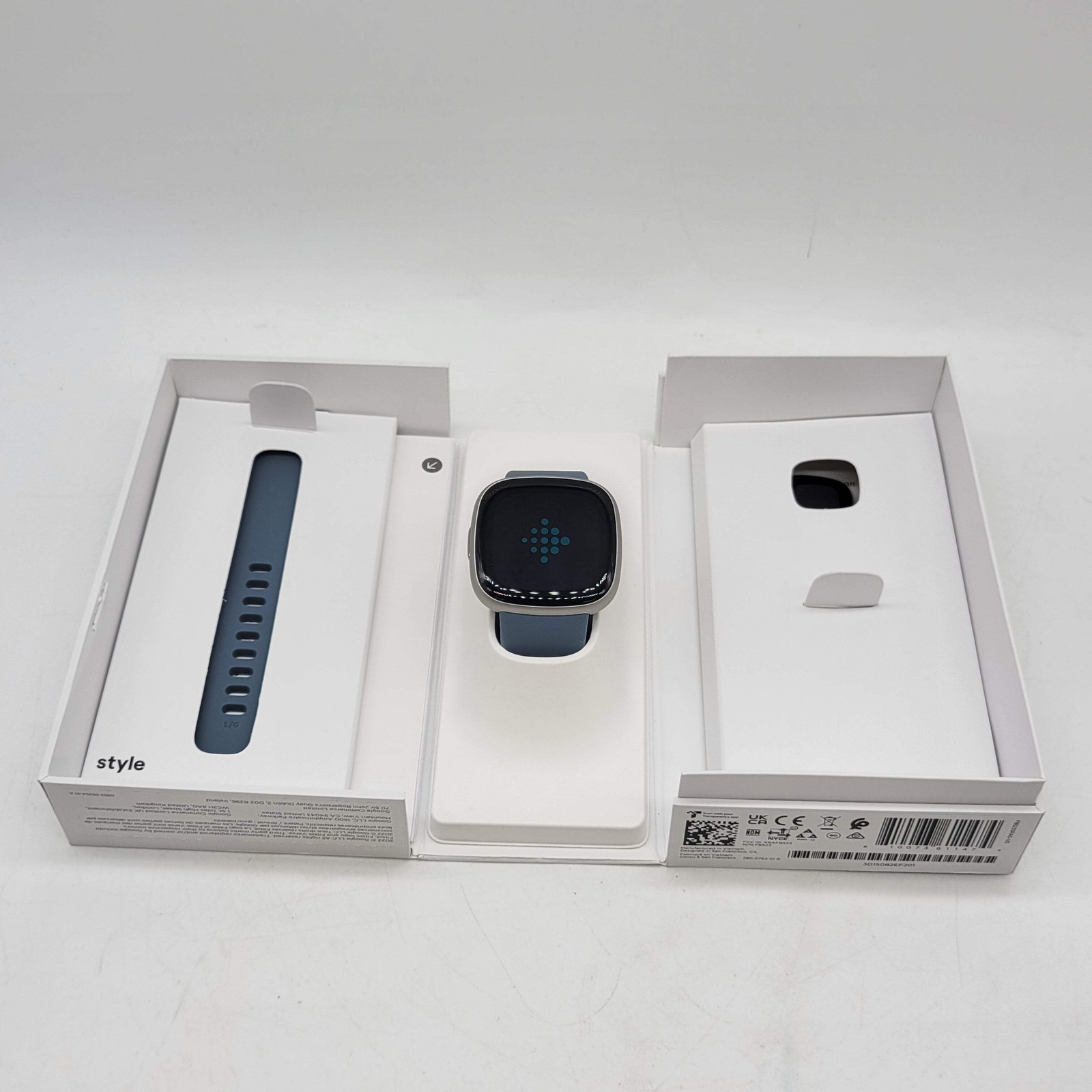 Fitbit Versa 4 24MM Actvity Tracker FB523 — photo 5