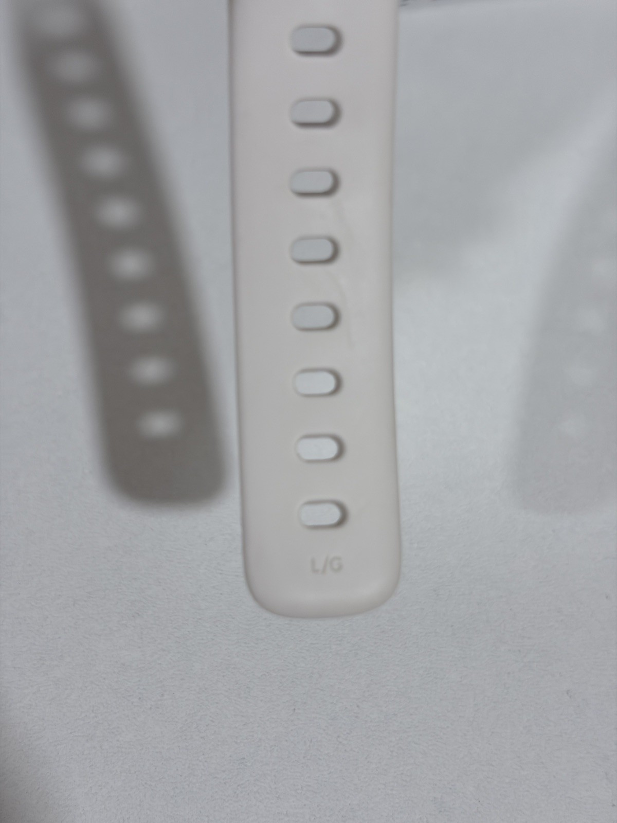 Fitbit Luxe FB422  Activity Fitness Lunar White Gold Large Band — photo 2