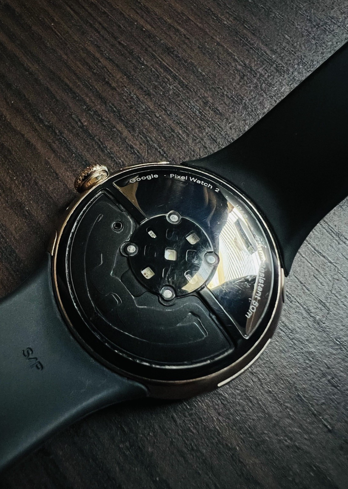 Google Pixel Watch 2 41mm Champagne Gold Case With Matte Black Strap — photo 3
