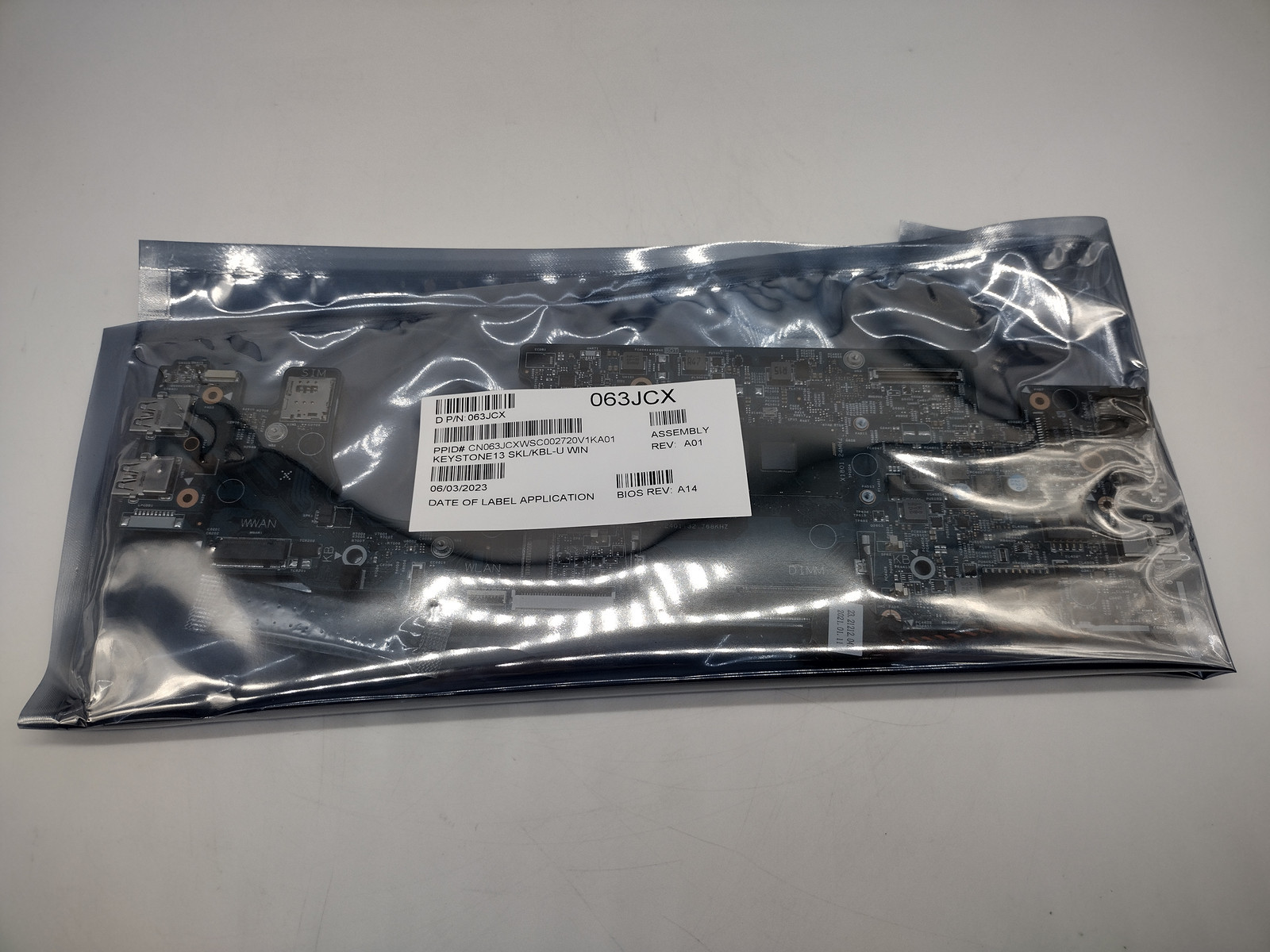 NEW GENUINE  Dell Latitude 13 3380 Motherboard i5-7200U CPU 063JCX 16824-1 5KCRX